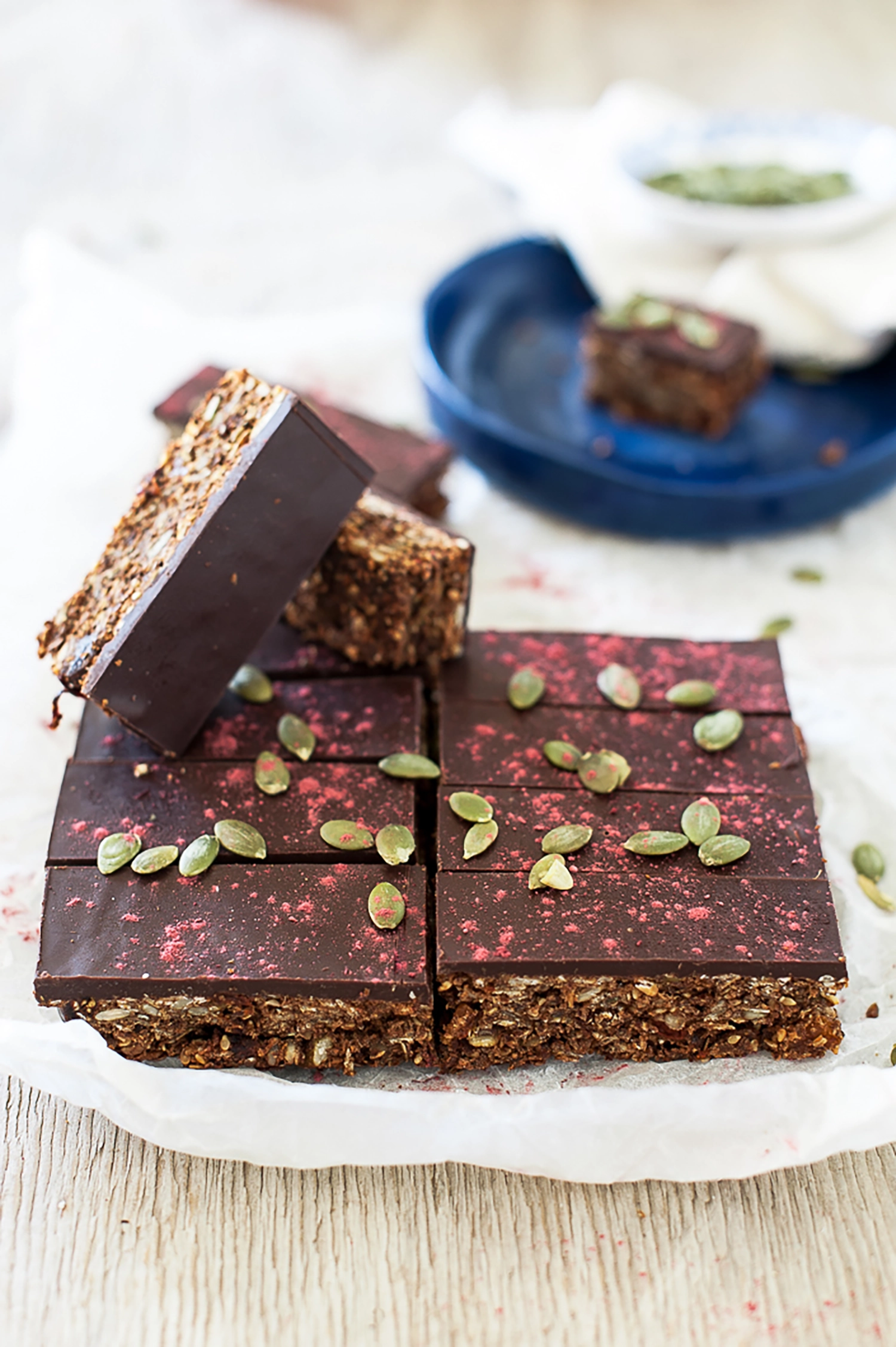 A healthy seed and date muesli slice that’s nut free, dairy free and refined sugar free. Perfect for lunchboxes, snacks and growing appetites.