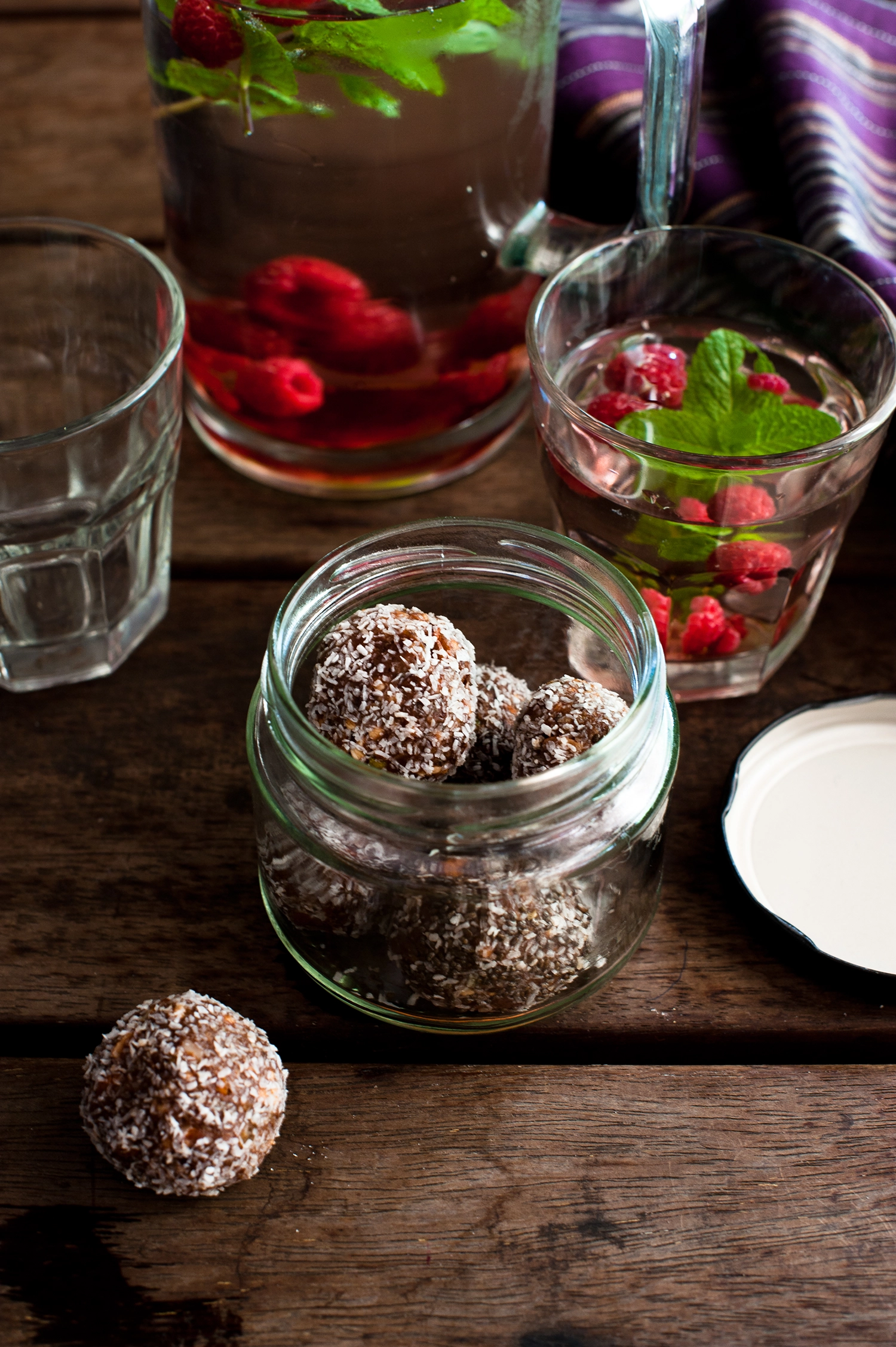 Raw cacao tahini Truffles - Gluten free, vegan