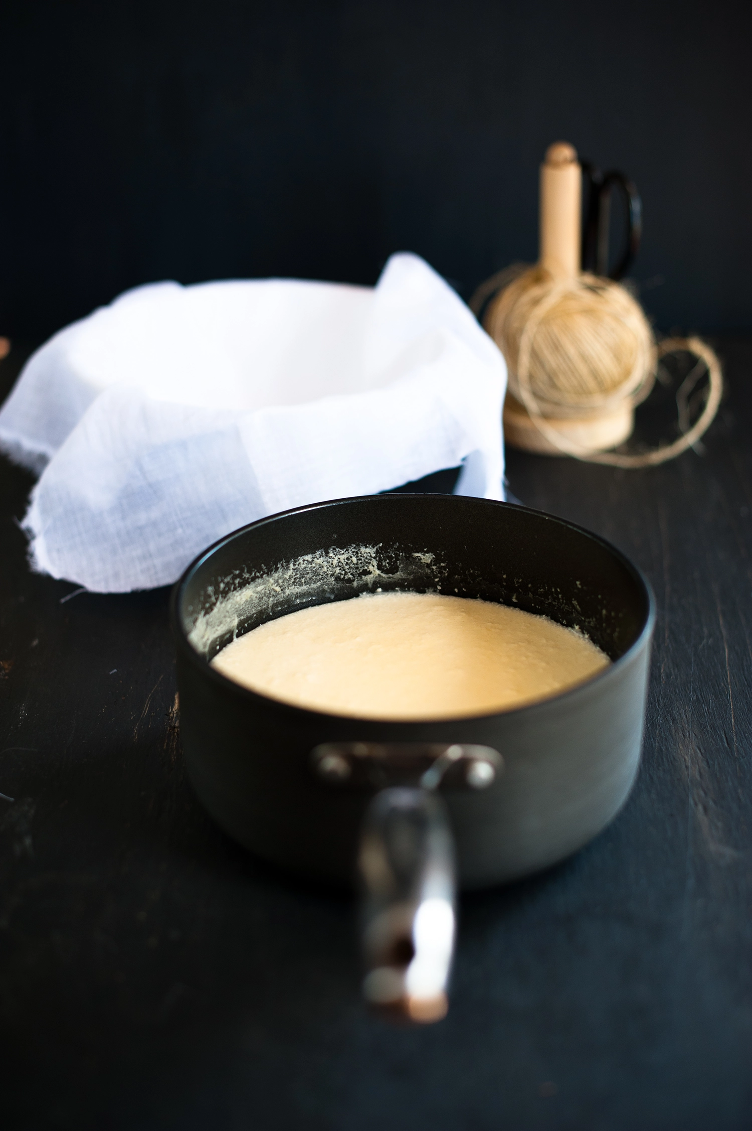 hanging homemade ricotta, creamy, gluten free, 10 minute recipe.