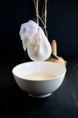 hanging homemade ricotta, creamy, gluten free, 10 minute recipe.